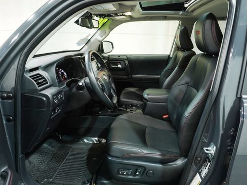Used 2024 Toyota 4Runner TRD Off-Road Premium w/ Off Road Premium Plus Package AWD/4WD image 10