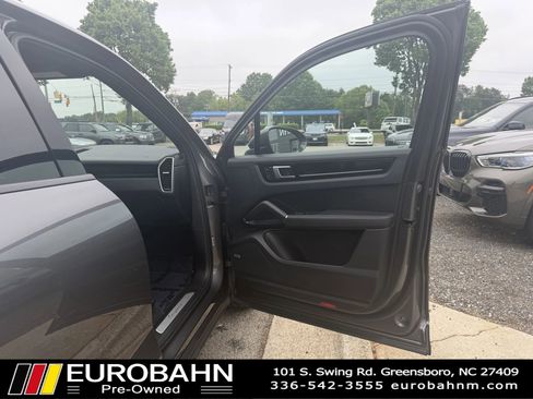 Used 2019 Porsche Cayenne AWD/4WD image 19