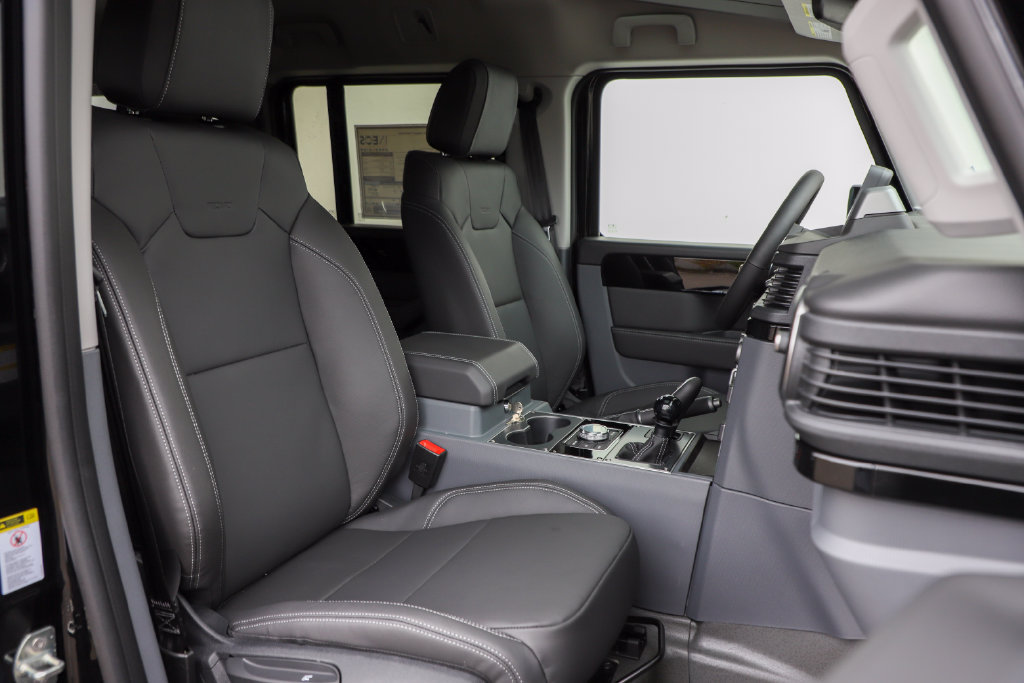Used 2025 INEOS Grenadier Station Wagon AWD/4WD image 46