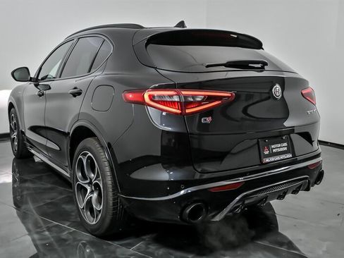 Used 2023 Alfa Romeo Stelvio Veloce AWD/4WD image 8