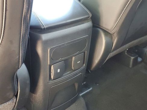 Used 2024 Ford Explorer XLT w/ Equipment Group 202A AWD/4WD image 17