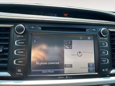 Used 2015 Toyota Highlander Limited w/ Driver Technology Package AWD/4WD image 15