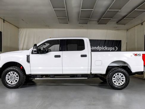 Used 2017 Ford F250 XLT w/ XLT Value Package AWD/4WD image 11