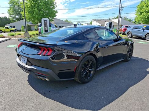Certified 2025 Ford Mustang GT RWD image 5