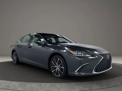 Used 2025 Lexus ES 350 w/ Premium Package FWD image 8