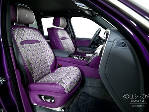 Used 2025 Rolls-Royce Cullinan image 36