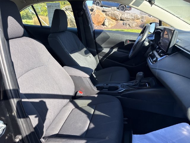 Used 2023 Toyota Corolla LE w/ Carpet Mat Package (TMS) FWD image 13