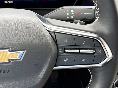 Used 2026 Chevrolet Traverse LT FWD image 23