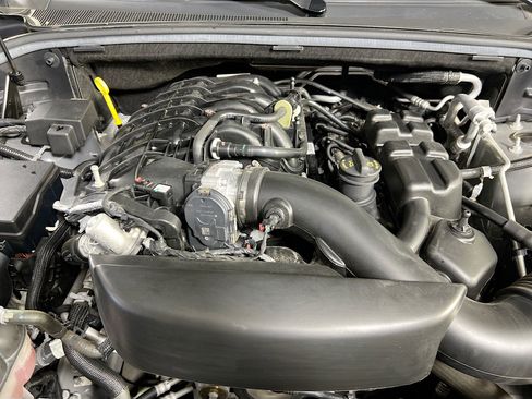 Used 2022 Dodge Durango GT image 31