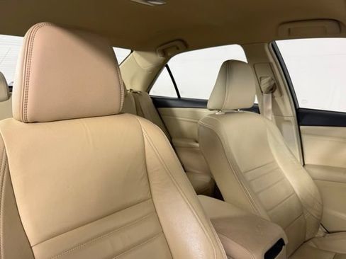 Used 2016 Toyota Camry XLE FWD image 32