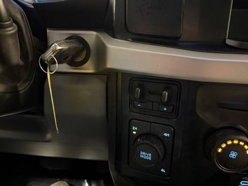 Used 2024 Ford F250 XLT image 25