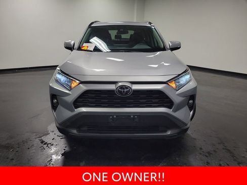 Used 2021 Toyota RAV4 XLE w/ Convenience Package image 3