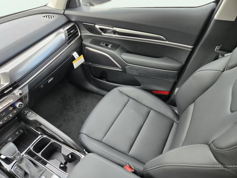 New 2025 Kia Telluride S image 20