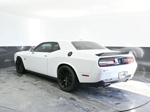 Used 2018 Dodge Challenger R/T Scat Pack w/ Dynamics Package image 11