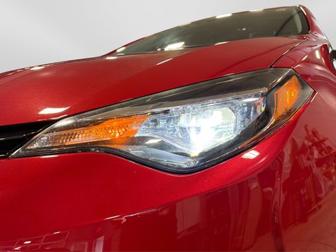 Used 2018 Toyota Corolla LE FWD image 13