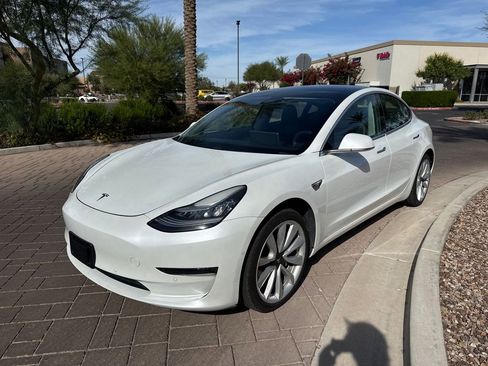 Used 2020 Tesla Model 3 Standard Range Plus image 6