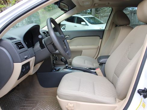 Used 2011 Ford Fusion SE w/ 202A Rapid Spec Order Code FWD image 7