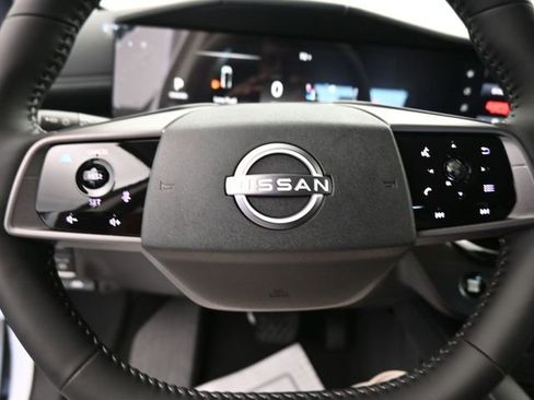 Used 2025 Nissan Murano SV AWD/4WD image 18