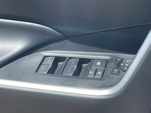 Used 2024 Toyota RAV4 XLE FWD image 11