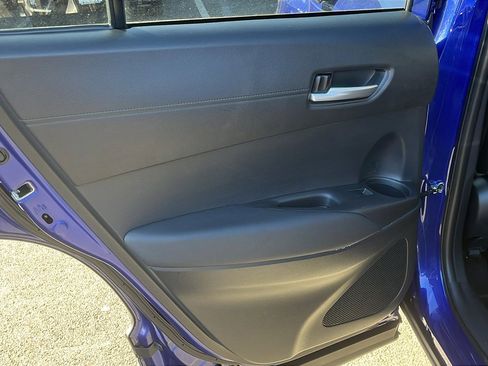 Used 2023 Toyota Corolla Cross XLE image 18