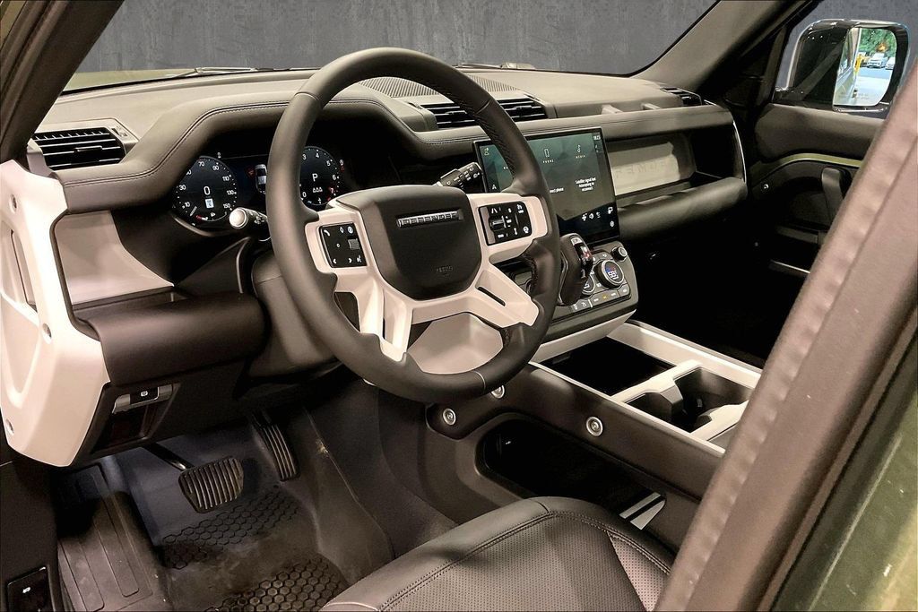 New 2026 Land Rover Defender 110 S AWD/4WD image 8