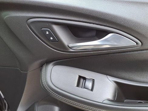 Used 2022 Buick Encore GX Preferred FWD image 27