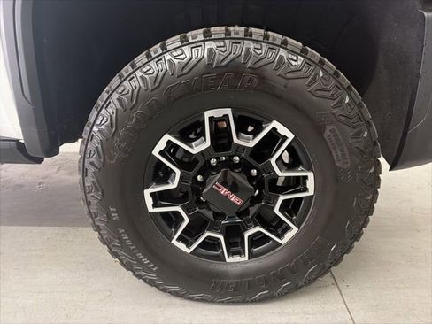 Used 2026 GMC Sierra 2500 AT4X AWD/4WD image 27