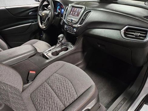 Used 2022 Chevrolet Equinox LT image 19