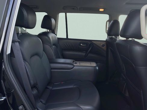 Used 2021 Nissan Armada SL w/ Captain's Chairs Package AWD/4WD image 27