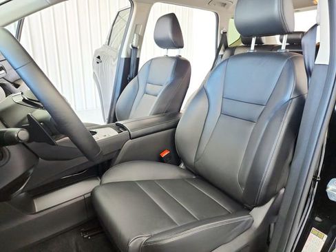 Used 2025 Nissan Rogue SL w/ SL Premium Package image 19