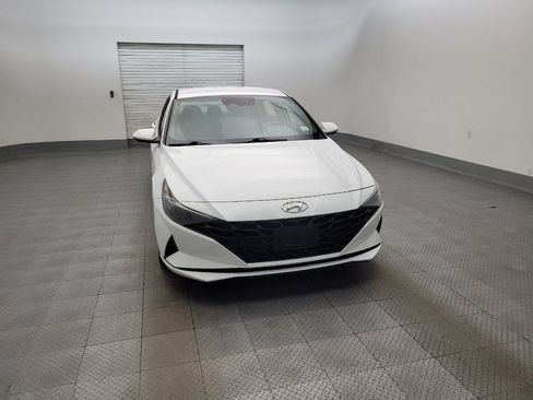Used 2021 Hyundai Elantra SE w/ Cargo Package FWD image 14
