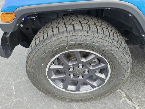 Used 2023 Jeep Gladiator Overland AWD/4WD image 16