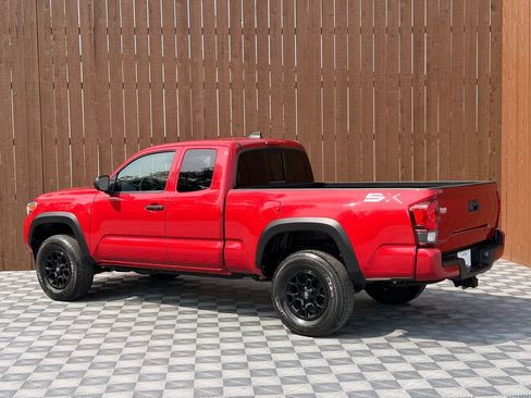 Used 2022 Toyota Tacoma SR w/ SX Package RWD image 13