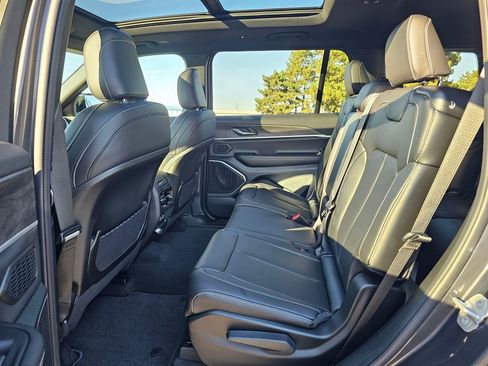 New 2025 Jeep Grand Cherokee L Limited w/ Black Appearance Package image 12