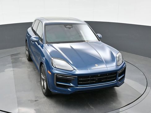 New 2026 Porsche Cayenne Turbo image 32