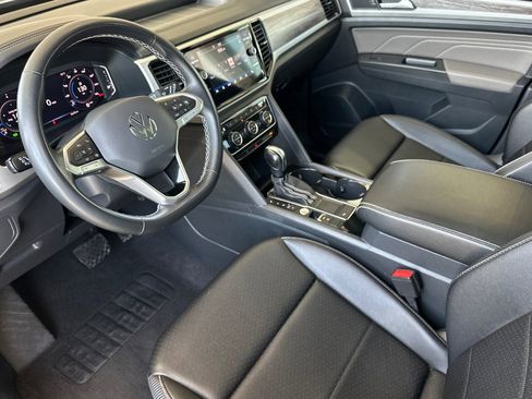 Used 2023 Volkswagen Atlas Cross Sport SE FWD image 10