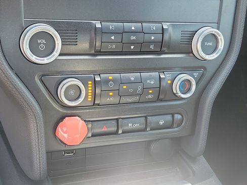 Used 2020 Ford Mustang GT RWD image 25