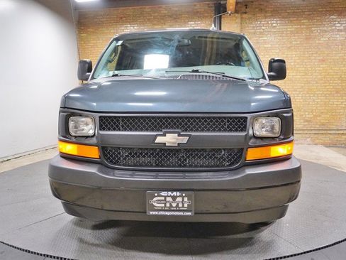 Used 2017 Chevrolet Express 3500 LS RWD image 4