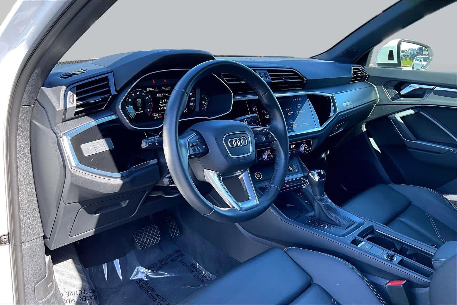 Used 2025 Audi Q3 2.0T Premium w/ Convenience Package AWD/4WD image 18