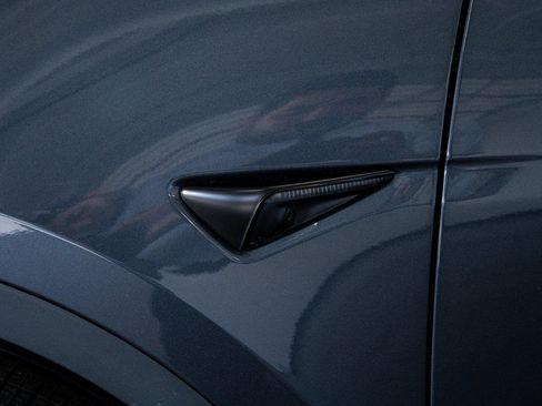 Used 2022 Tesla Model Y Long Range image 20