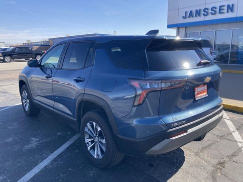 Used 2025 Chevrolet Equinox LT image 4