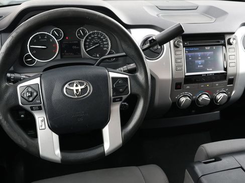 Used 2016 Toyota Tundra SR5 image 16
