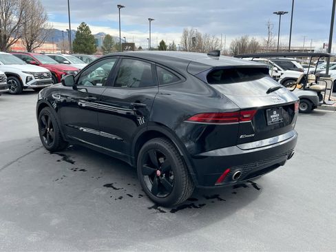 Used 2019 Jaguar E-PACE R-Dynamic SE image 11