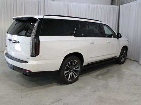 Used 2025 Cadillac Escalade ESV Sport w/ Touring Package AWD/4WD image 36