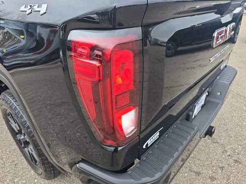 New 2026 GMC Sierra 1500 Elevation AWD/4WD image 32