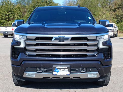 Certified 2022 Chevrolet Silverado 1500 High Country w/ Technology Package image 32