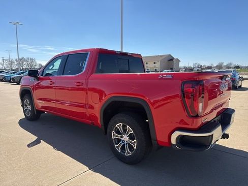New 2026 GMC Sierra 1500 SLE AWD/4WD image 8