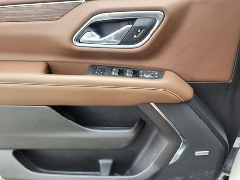 Used 2021 Chevrolet Suburban High Country w/ Premium Package image 33