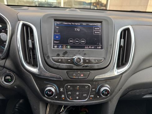 Used 2022 Chevrolet Equinox LT image 8