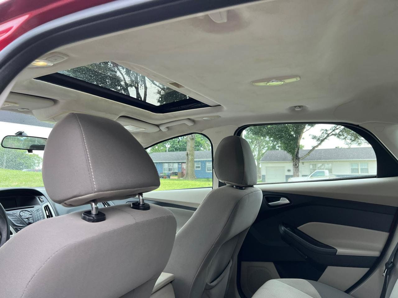 Used 2014 Ford Focus SE FWD image 29